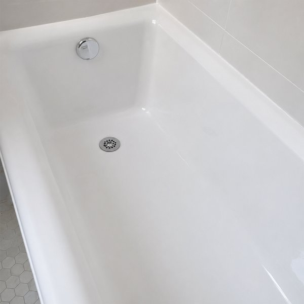 A Tub Surface That Stays White and Resists Staining for Years – Bathtub Renovation